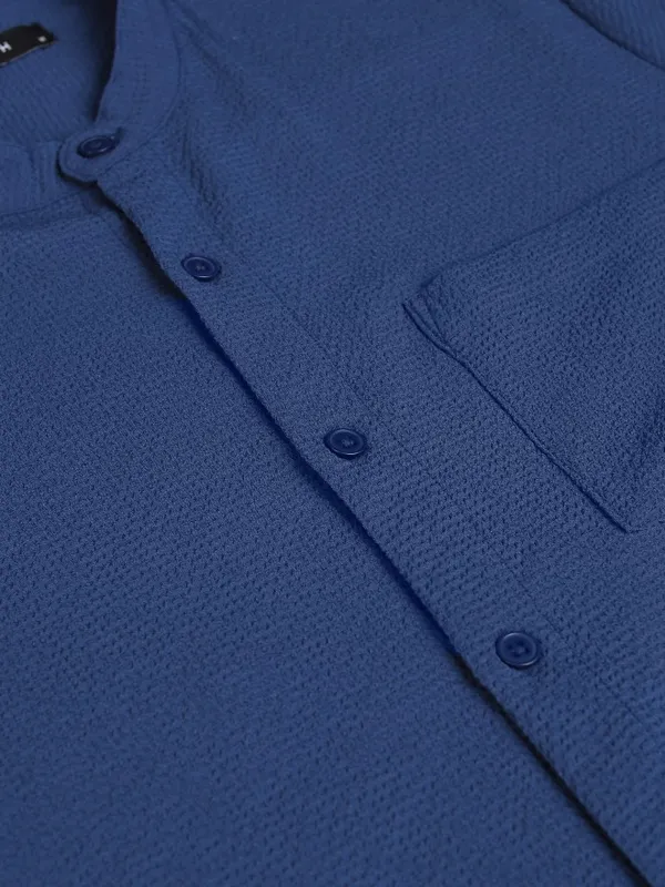 Ketch Men Blue Solid Slim Fit Casual Shirt