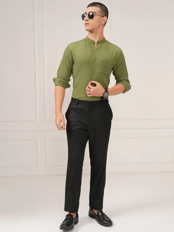 Ketch Men Olive Solid Slim Fit Casual Shirt