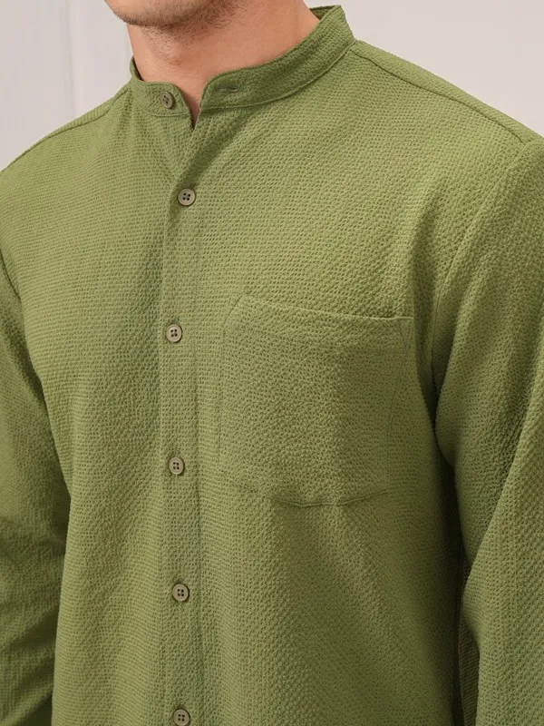 Ketch Men Olive Solid Slim Fit Casual Shirt