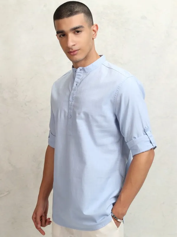 Highlander Men Blue Solid Regular Fit Casual Shirt