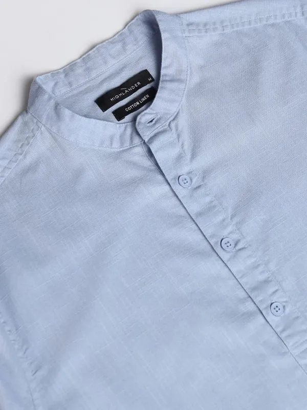 Highlander Men Blue Solid Regular Fit Casual Shirt