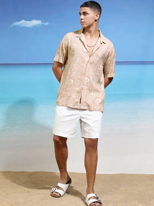 Highlander Men Beige Printed Relaxed Fit Casual Shirt
