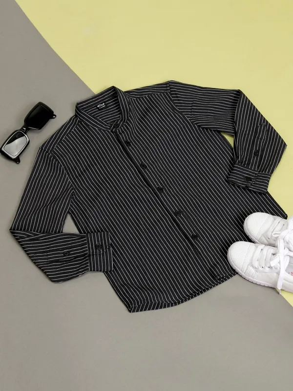 Hoop Boys Black Striped Regular Fit Casual Shirt