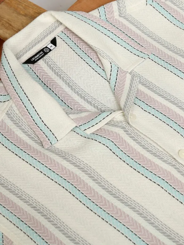 Locomotive Men Off White Striped Relaxed Fit Casual Shirt