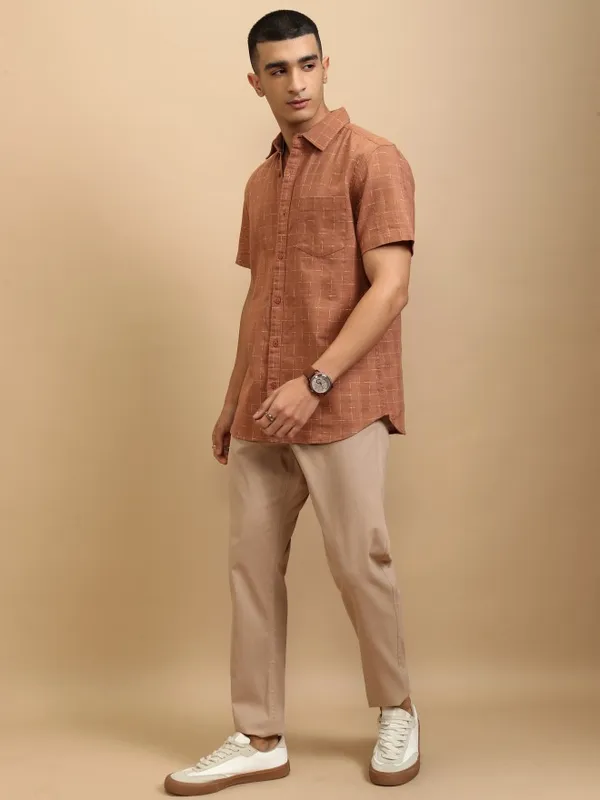 Highlander Men Rust Checked Regular Fit Casual Shirt