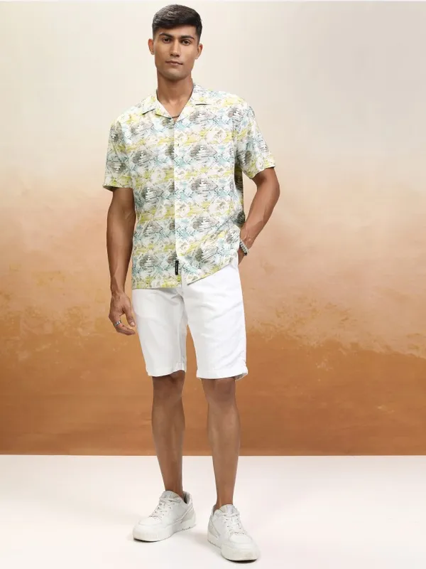 Locomotive Men Cream Printed Relaxed Fit Casual Shirt