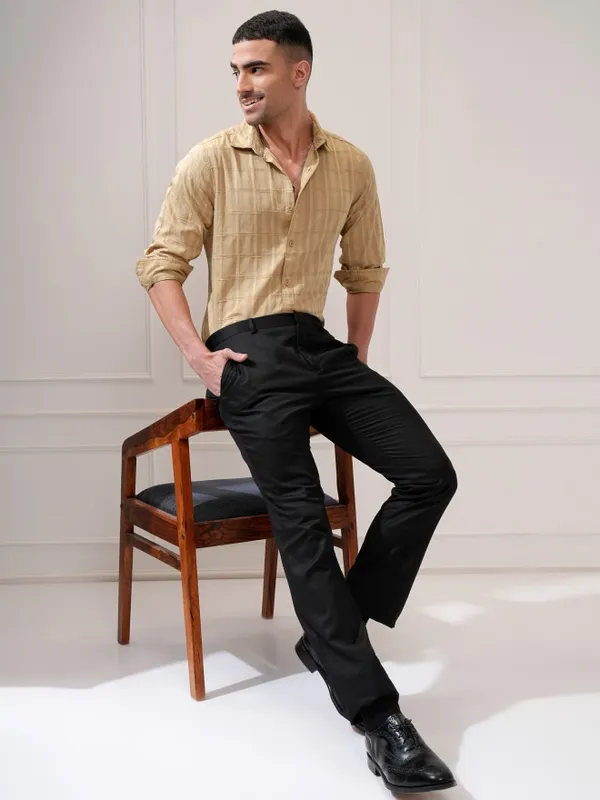 Locomotive Men Khaki Checked Regular Fit Casual Shirt