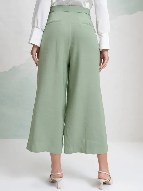 Tokyo Talkies Women Green Solid Straight Fit Casual Trouser