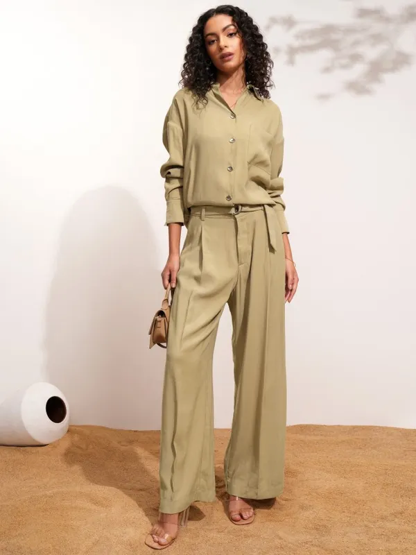 Tokyo Talkies Women Beige Solid Straight Fit Casual Trouser