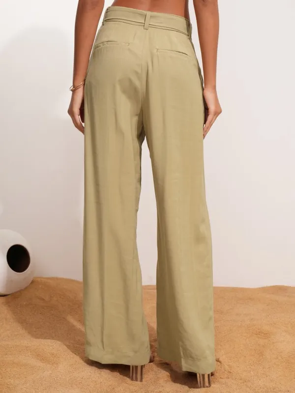 Tokyo Talkies Women Beige Solid Straight Fit Casual Trouser