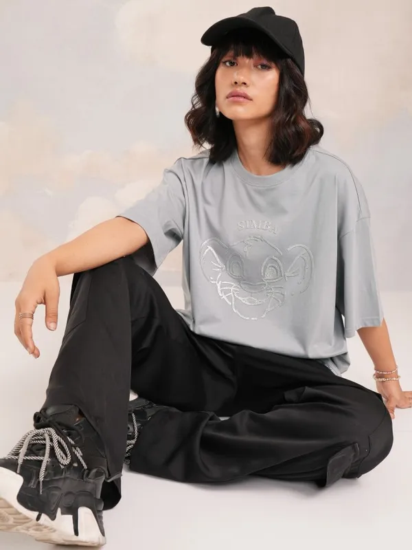 Disney By Tokyo Talkies Women Grey Simba Printed Round Neck T-Shirt