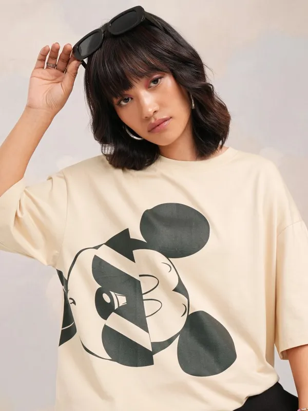 Disney By Tokyo Talkies Women Beige Mickey Mouse Printed Round Neck T-Shirt