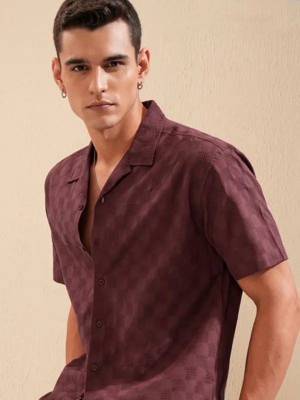 Highlander Men Maroon Textured Relaxed Fit Casual Shirt
