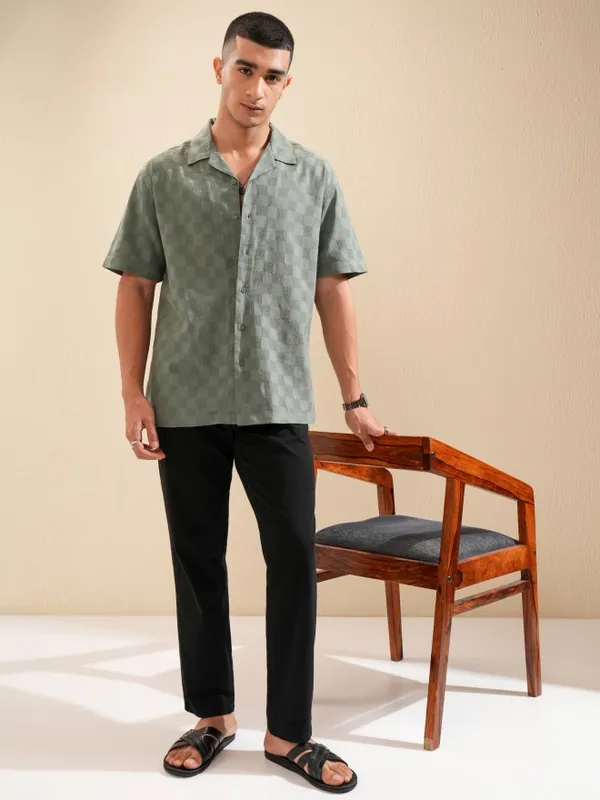 Highlander Men Green Textured Relaxed Fit Casual Shirt