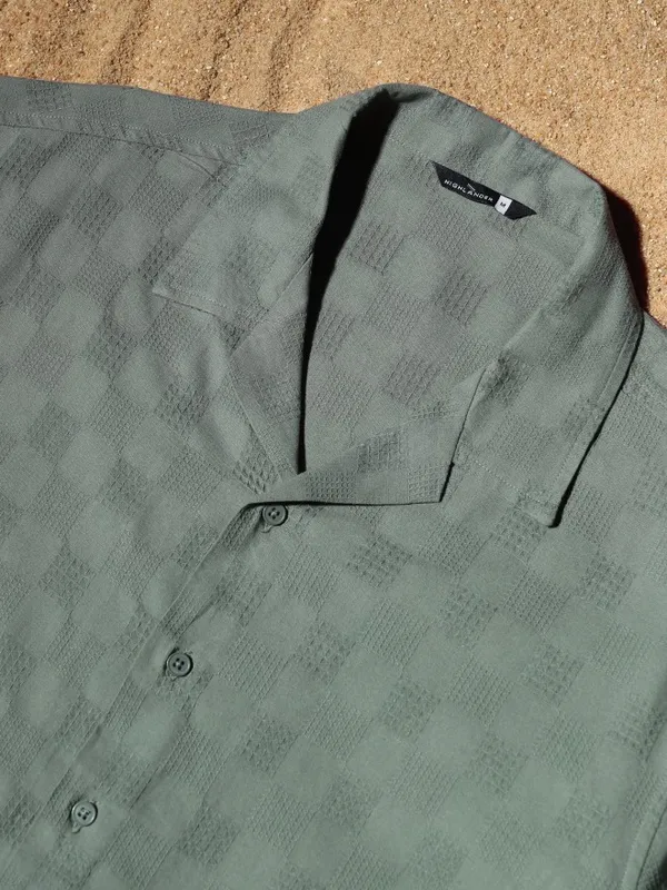 Highlander Men Green Textured Relaxed Fit Casual Shirt