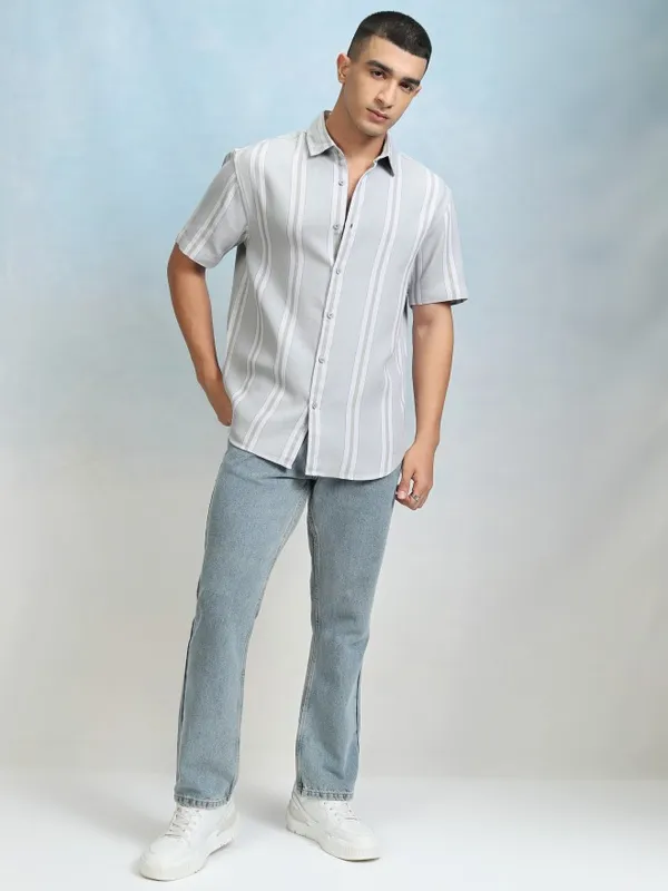 Highlader Men Grey Striped Relaxed Fit Casual Shirt