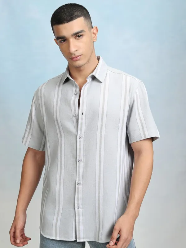 Highlader Men Grey Striped Relaxed Fit Casual Shirt