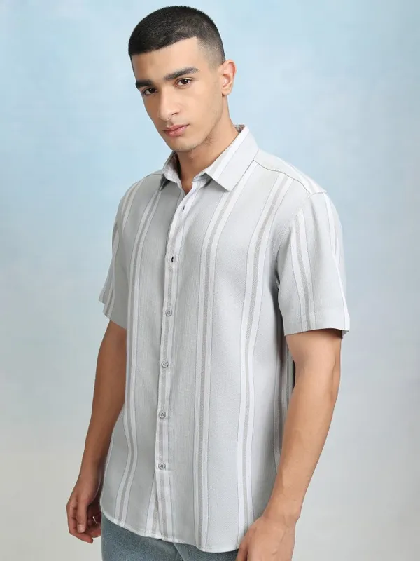 Highlader Men Grey Striped Relaxed Fit Casual Shirt