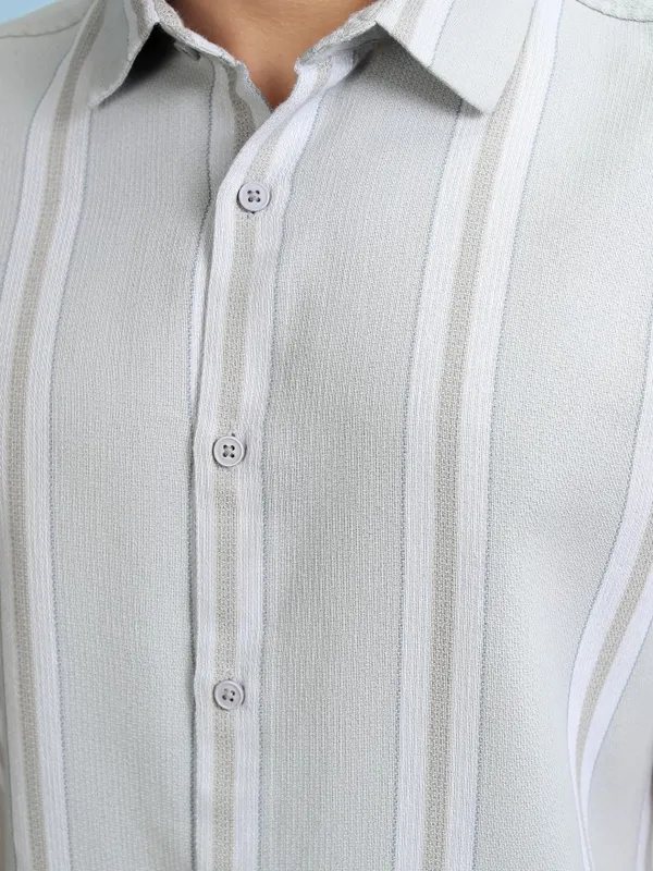 Highlader Men Grey Striped Relaxed Fit Casual Shirt