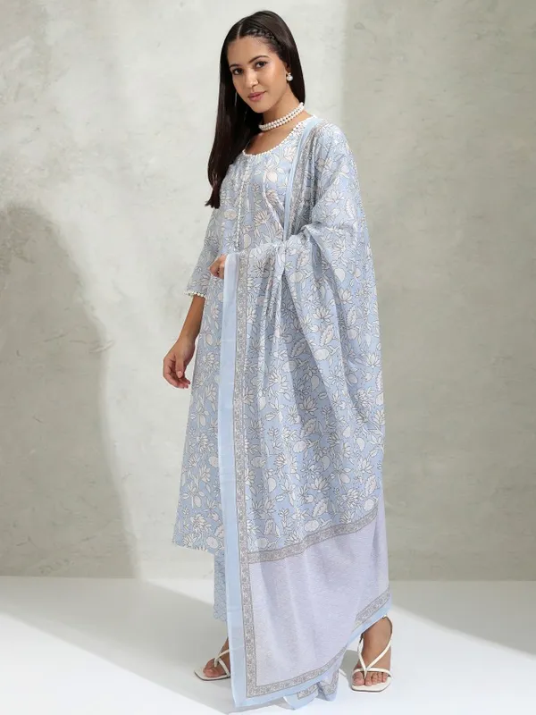Vishudh Women Dusty Blue Printed Staright Kurta With Trouser And Dupatta