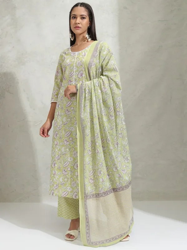 Vishudh Women Dusty Green Printed Staright Kurta With Trouser And Dupatta