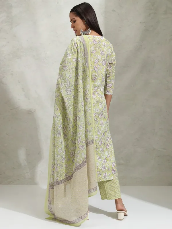 Vishudh Women Dusty Green Printed Staright Kurta With Trouser And Dupatta