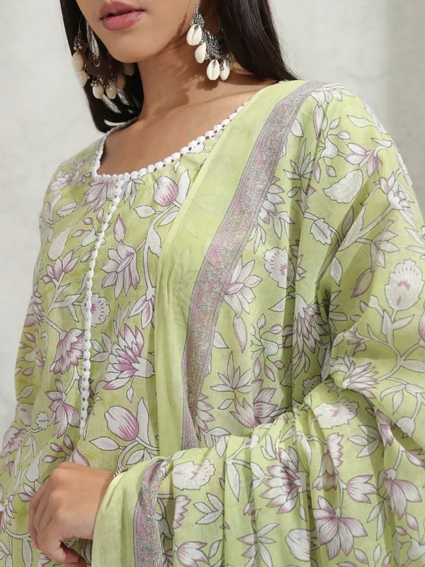 Vishudh Women Dusty Green Printed Staright Kurta With Trouser And Dupatta