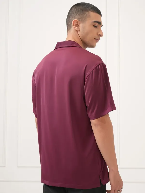 Highlander Men Burgundy Solid Relaxed Fit Casual Shirt