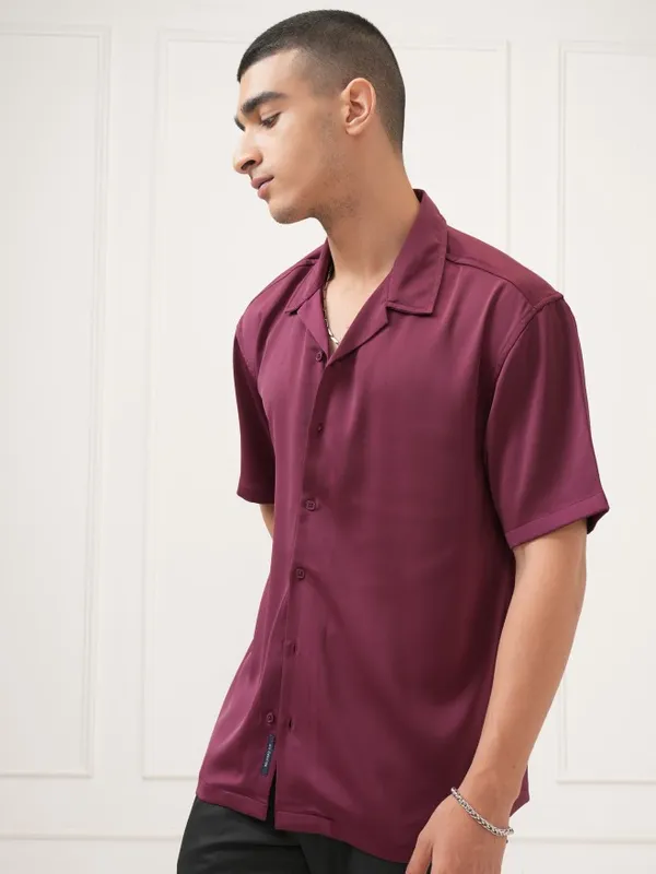 Highlander Men Burgundy Solid Relaxed Fit Casual Shirt