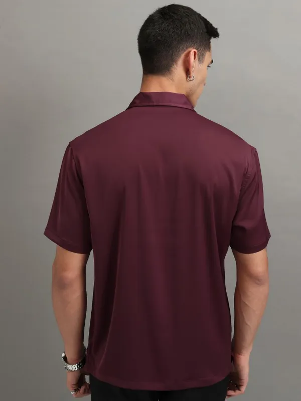 Highlander Men Maroon Solid Relaxed Fit Casual Shirt