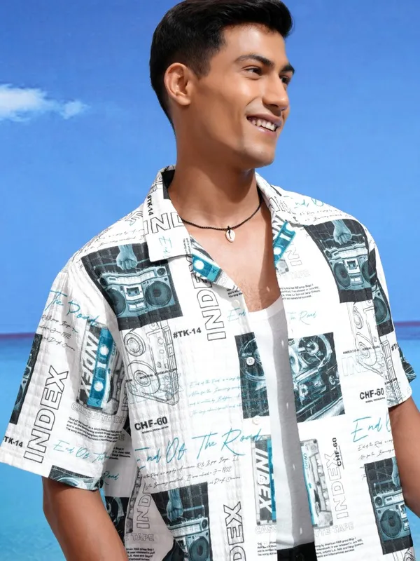 Highlander Men White Printed Boxy Casual Shirts
