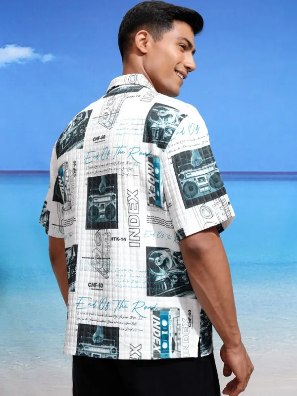 Highlander Men White Printed Boxy Casual Shirts