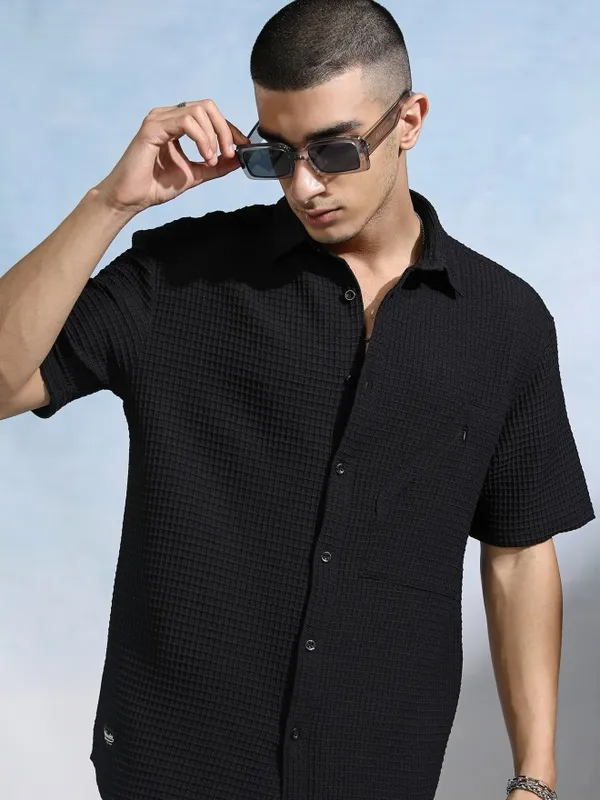 Highlander Men Black Textured Relaxed Fit Casual Shirt