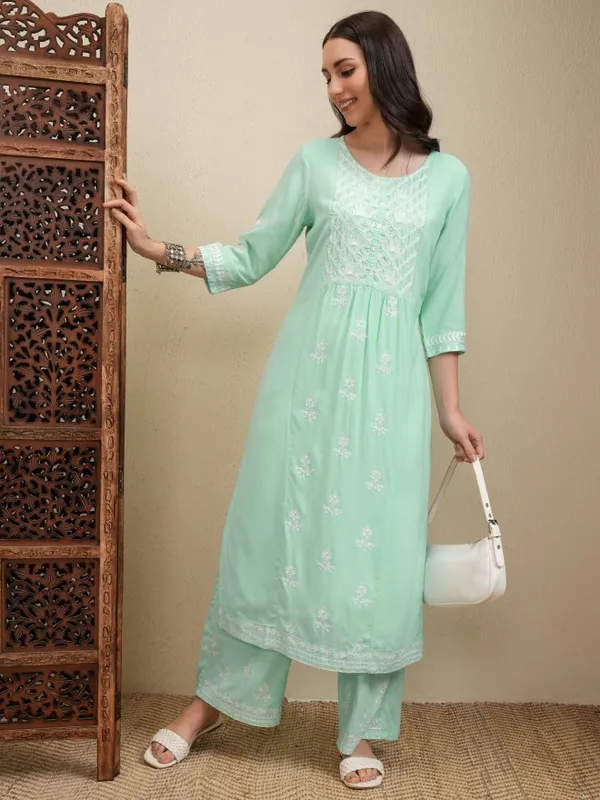 Vishudh Women Green Embroidered Kurta With Trousers And Dupatta