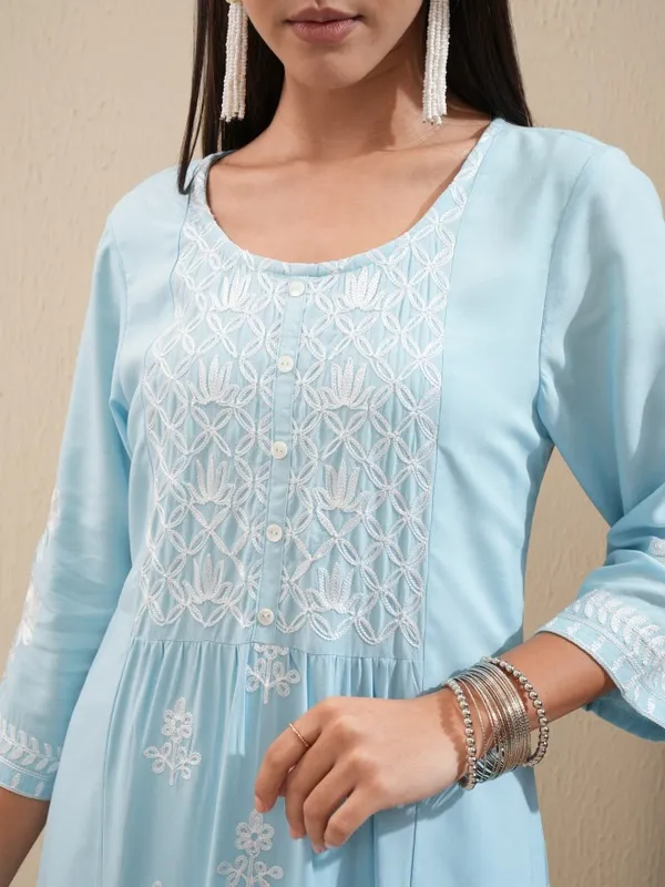 Vishudh Women Blue Embroidered Straight Kurta And Palazzo Set