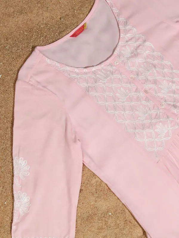 Vishudh Women Pink Embroidered Kurta With Palazzo