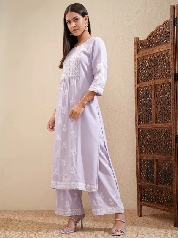Vishudh Women Laveder Embroidered Straight Kurta And Palazzo Set