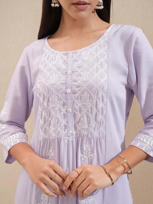 Vishudh Women Laveder Embroidered Straight Kurta And Palazzo Set