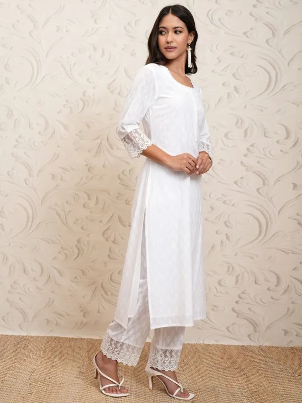 Vishudh Women White Printed Straight Kurta With Pants And Dupatta