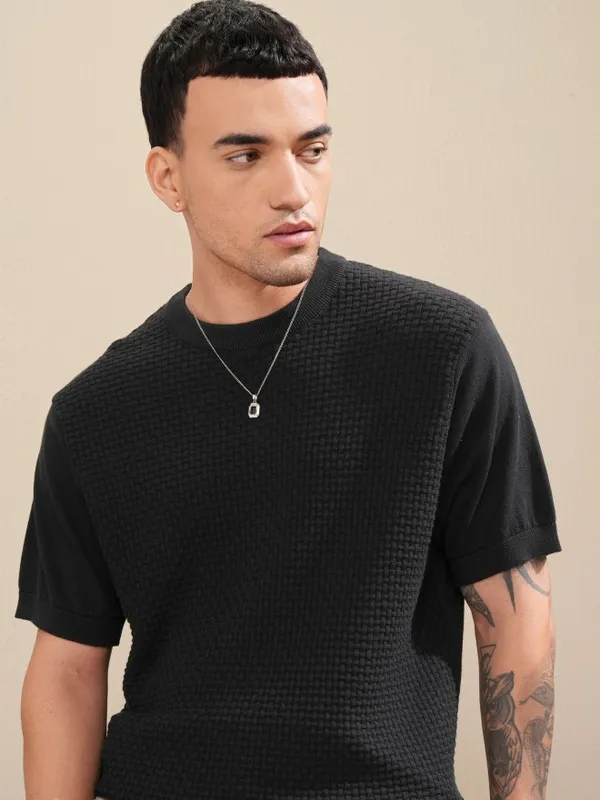Highlander Men Black Self Design Round Neck Relaxed Fit T-Shirt
