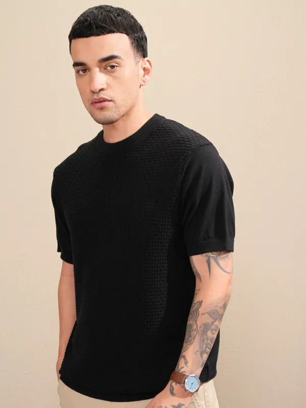 Highlander Men Black Self Design Round Neck Relaxed Fit T-Shirt