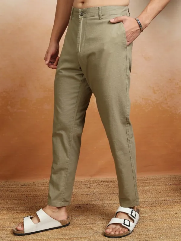 Highlader Men Beige Slim Fit Solid Chinos