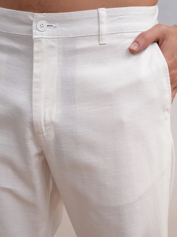 Highlander Men White Straight Fit Solid Casual Trouser