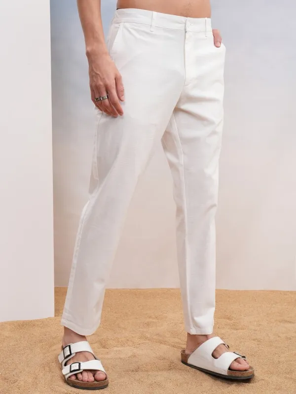 Highlander Men White Straight Fit Solid Casual Trouser