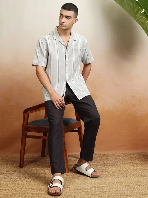 Highlader Men Black Slim Fit Solid Chinos