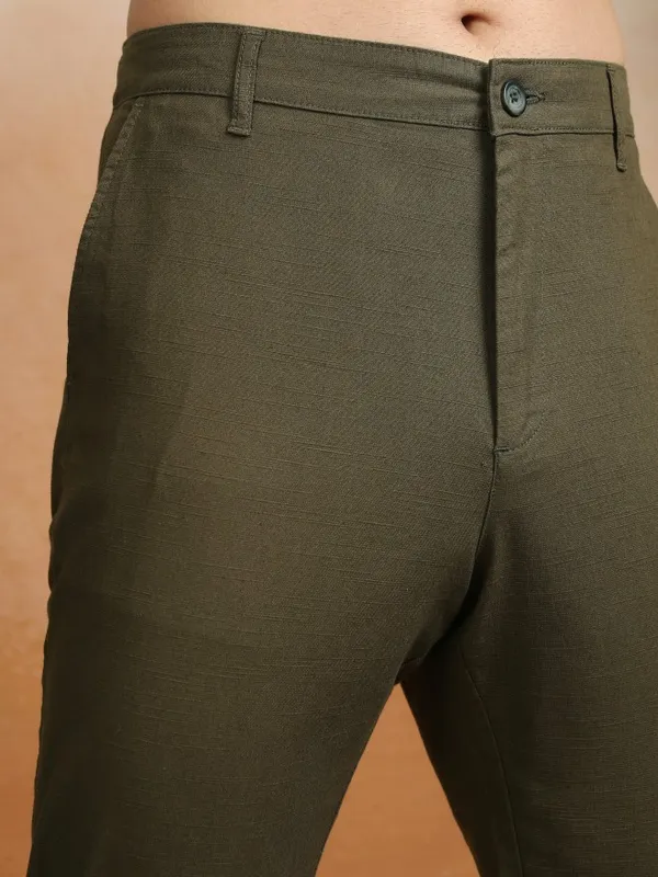 Highlader Men Brown Slim Fit Solid Chinos