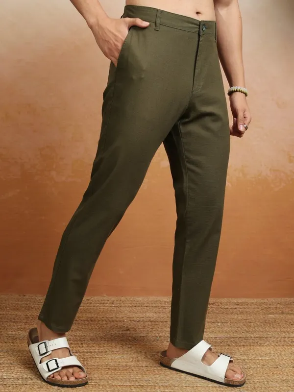 Highlader Men Brown Slim Fit Solid Chinos