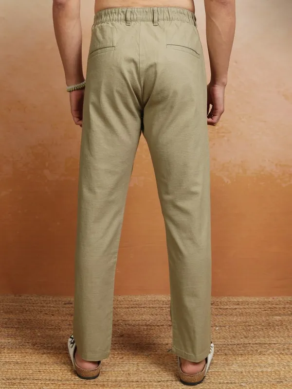 Highlader Men Beige Slim Fit Solid Chinos