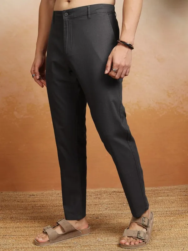 Highlader Men Blue Slim Fit Solid Chinos
