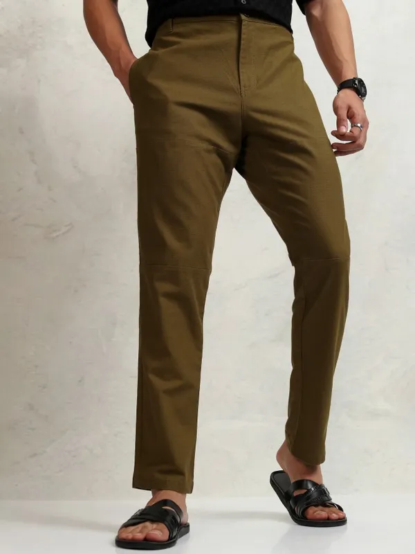Highlander Men Brown Regular Fit  Solid Chinos